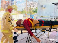 Idoso é atropelado por veículo de turismo e sofre traumatismo craniano em Foz do Iguaçu