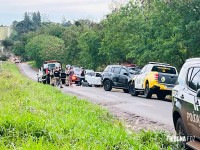 Assaltante morre em confronto com a ROCAM após roubo de van com mercadorias em Foz do Iguaçu