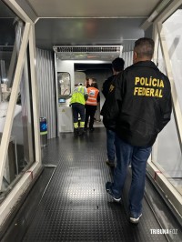 Quatro passageiros são retirado de aeronave após fazer referência a possível bomba em caixa de som no Aeroporto de Foz do Iguaçu