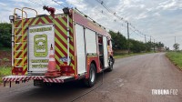 Condutora fica ferida após ser fechada por outro veículo e capotar na Perimetral Leste