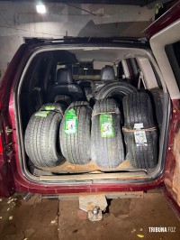 PF e PM apreendem pneus, cigarros e maconha em Foz do Iguaçu