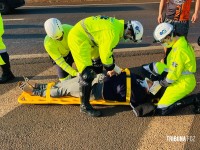 Motociclista atinge pedestre ao cruzar a BR-277 e duas mulheres ficam feridas em Foz do Iguaçu