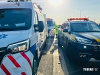 Motociclista atinge pedestre ao cruzar a BR-277 e duas mulheres ficam feridas em Foz do Iguaçu