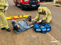 Siate socorre motociclista que bate na lateral de veículo no bairro Três Lagoas 