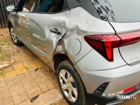 Siate socorre motociclista que bate na lateral de veículo no bairro Três Lagoas 
