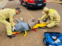 Siate socorre motociclista que bate na lateral de veículo no bairro Três Lagoas 