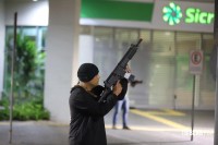 Simulado de ataque a banco em Santa Terezinha de Itaipu chama atenção pelo realismo e reúne forças de segurança