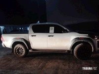 PM recupera caminhonete furtada em área de mata em Medianeira