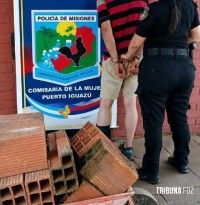 Pediu um carrinho de mão emprestado a um vizinho para trabalhar, mas acabou roubando tijolos de uma igreja em Puerto Iguazu na Argentina