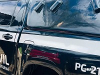 Viatura da Polícia Civil é alvo de pedradas e homem acaba preso na "favela do Bolo" em Foz do Iguaçu