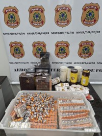 Policia Federal apreende 740 ampolas de medicamentos e perfumes importados no Aeroporto de Foz do Iguaçu