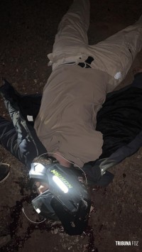 Suposto motociclista é encontrado executado com tiros na cabeça durante a madrugada atrás de FURNAS em Foz do Iguaçu