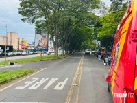 Mulher é atropelada por motocicleta e é socorrida pelo Siate na Vila Portes em Foz do Iguaçu