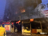 Incêndio de grandes proporções é registrado em Shopping no centro de Ciudad Del Este