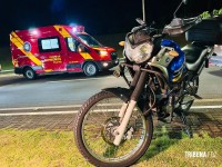 PM de folga e passageira ficam feridos após acidente entre moto e carro na Av. Paraná em Foz do Iguaçu
