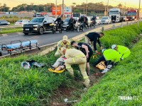 Colisão entre duas motos deixa três pessoas feridas na BR-277 na região do Bairro Três Lagoas