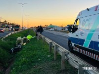 Colisão entre duas motos deixa três pessoas feridas na BR-277 na região do Bairro Três Lagoas