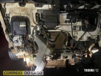 Caminhonete com família a bordo bate contra caminhão na PR-497 em Missal