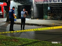 Homem é morto a tiros, policial de folga é baleado ao intervir e autor fica gravemente ferido em Medianeira