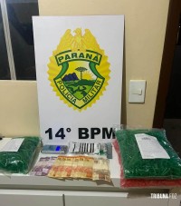 PM prende homem e apreende cocaína e materiais relacionados ao tráfico de drogas no Bairro Porto Meira em Foz do Iguaçu