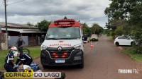 Pedestre e motociclista ficam feridos após colisão em Santa Helena