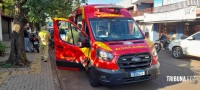 Motociclista é socorrido pelo Siate após colisão entre duas motos no Porto Meira