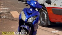 Colisão entre carro e motocicleta deixa mulher ferida no bairro Porto Seguro em Santa Helena