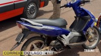 Colisão entre carro e motocicleta deixa mulher ferida no bairro Porto Seguro em Santa Helena
