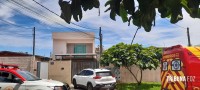 Idoso sofre mal súbito enquanto fazia manutenção no telhado e é socorrido pelo Corpo de Bombeiros na Vila Yolanda