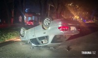 Jovem de 19 anos capota com seu automóvel em Ciudad Del Este no Paraguai