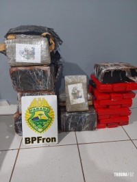 BPFRON apreende carro carregado com drogas em SMI BPFRON apreende carro carregado com drogas em SMI