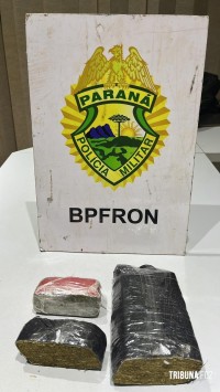 BPFRON apreende droga em ônibus na cidade Medianeira BPFRON apreende droga em ônibus na cidade Medianeira