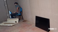 PM prende ladrão de televisão no Jardim Jupira PM prende ladrão de televisão no Jardim Jupira