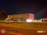 Motorista de caminhão fica ferido após colidir na traseira de carreta na BR 277 em Medianeira Motorista de caminhão fica ferido após colidir na traseira de carreta na BR 277 em Medianeira