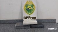 BPFRON apreende três tablete de cocaína em ônibus na cidade Santa Tereza do Oeste BPFRON apreende três tablete de cocaína em ônibus na cidade Santa Tereza do Oeste