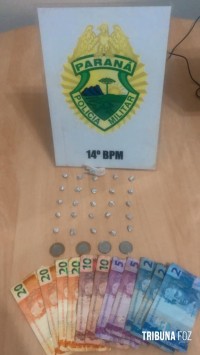 PM prende mulher por tráfico de drogas no Bairro Parque Imperatriz PM prende mulher por tráfico de drogas no Bairro Parque Imperatriz