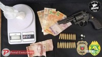 PC e PM estouram ponto de tráfico de drogas e prende traficante em flagrante em STI PC e PM estouram ponto de tráfico de drogas e prende traficante em flagrante em STI