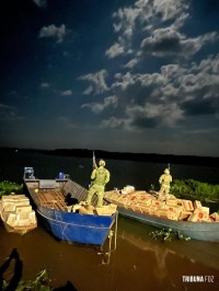 PF e BPFRON apreendem barcos carregados com contrabando de cigarros em Mercedes PF e BPFRON apreendem barcos carregados com contrabando de cigarros em Mercedes