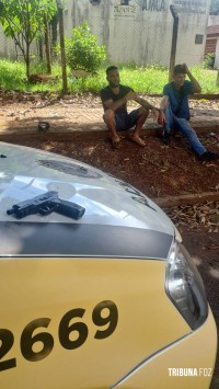 Assalto a farmácia na região da Vila A termina com um assaltante baleado e outro preso Assalto a farmácia na região da Vila A termina com um assaltante baleado e outro preso