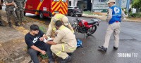Motociclista paraguaio é socorrido pelo Siate após colidir contra uma viatura do Exercito Brasileiro Motociclista paraguaio é socorrido pelo Siate após colidir contra uma viatura do Exercito Brasileiro