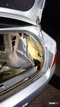 BPFRON e PF prende paraguaio e brasileira com 178 Kg de maconha em Santa Tereza do Oeste BPFRON e PF prende paraguaio e brasileira com 178 Kg de maconha em Santa Tereza do Oeste