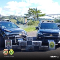 Policia Federal e Policia Militar apreende 136 Kg de maconha na barranca do Rio Paraná Policia Federal e Policia Militar apreende 136 Kg de maconha na barranca do Rio Paraná
