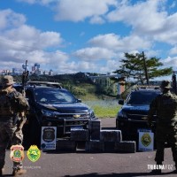 Policia Federal e Policia Militar apreende 136 Kg de maconha na barranca do Rio Paraná Policia Federal e Policia Militar apreende 136 Kg de maconha na barranca do Rio Paraná