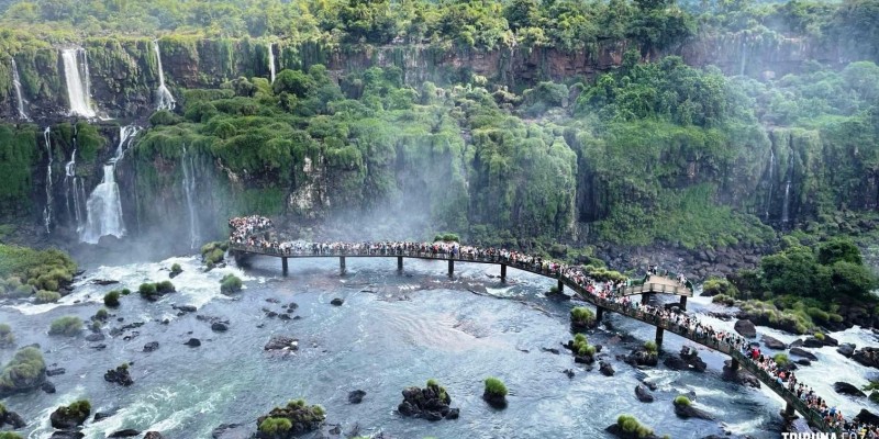 Parque Nacional do Iguaçu recebeu mais de 160 mil visitantes em abril Parque Nacional do Iguaçu recebeu mais de 160 mil visitantes em abril
