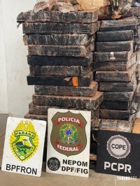 BPFRON, PF e PC apreendem 1.004,5 Kg de drogas em embarcação na zona rural de Santa Helena BPFRON, PF e PC apreendem 1.004,5 Kg de drogas em embarcação na zona rural de Santa Helena