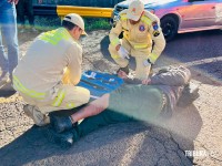 Motociclista fica ferido após ser fechado por caminhão na Av. Fiorino Brol Motociclista fica ferido após ser fechado por caminhão na Av. Fiorino Brol