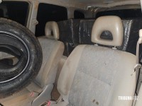 Forças policiais apreendem veículo transportando cigarros e pneus contrabandeados na barranca do Rio Paraná Forças policiais apreendem veículo transportando cigarros e pneus contrabandeados na barranca do Rio Paraná