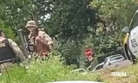 BPFRON troca de tiros com assaltantes e a ocorrência termina com um baleado e dois presos em Foz do Iguaçu BPFRON troca de tiros com assaltantes e a ocorrência termina com um baleado e dois presos em Foz do Iguaçu