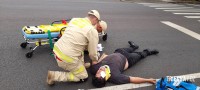 Motociclista é socorrido pelo Siate após colisão na Av. República Argentina Motociclista é socorrido pelo Siate após colisão na Av. República Argentina