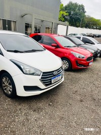 PM prende 11 pessoas e apreende armas, veículo blindado e produtos roubados em Foz do Iguaçu PM prende 11 pessoas e apreende armas, veículo blindado e produtos roubados em Foz do Iguaçu